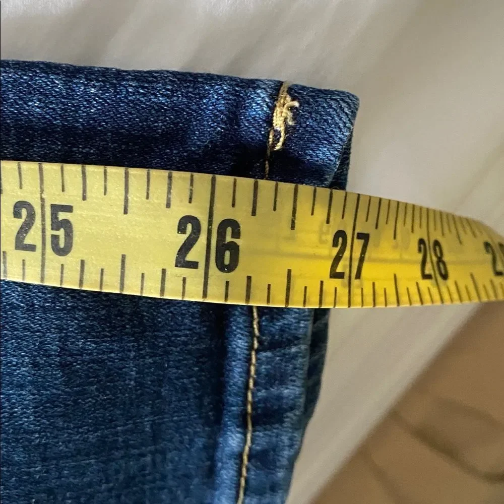 Levi’s Classic Straight Jeans Women’s 12S (W31 L28) Dark Wash